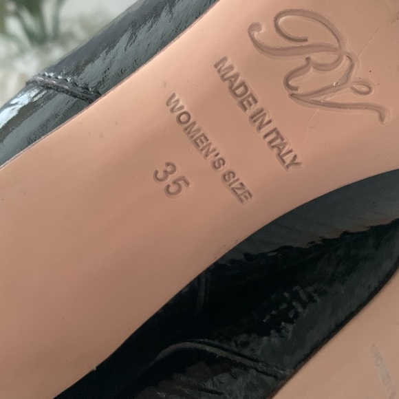 ROGER VIVIER Trompette Chelsea Booties - Picture 14 of 16